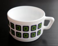 ◆ ヨーロッパ雑貨 フランス製 arcopal スタッキングマグ 白緑/ビンテージ アンティーク レトロ コーヒーカップ アート モダン 食器