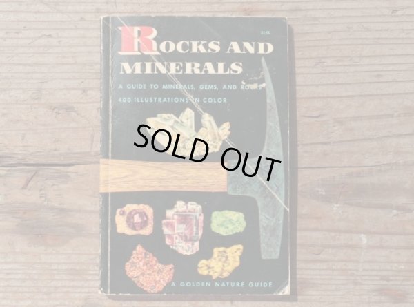 画像1: ◆ アメリカ雑貨 50s ROCKS&MINERALS 鉱石 ミニブック 15.4cm×10.3cm/ビンテージ 洋書 古本 インテリア 鉱物 図版 専門書