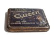 画像2: ◆ ヨーロッパ雑貨 QUEEN シガーケース 煙草入れ 7.2cm×8.8cm/ビンテージ アンティーク インテリア ボックス ティン缶 ブリキ 