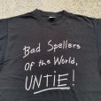 画像3: 【L】90s USA製「Bad Spellers of the World Untie」メッセージ プリントTシャツ 黒■ビンテージ オールド アメリカ古着 文字 フルーツ