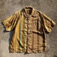 画像1: 【L/XL】Tommy Bahama オープンカラー 半袖シルクシャツ マルチストライプ 黄色■ビンテージ アメリカ古着 開襟 トミーバハマ アロハ  (1)