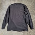 画像2: 【M/L】carhartt ワンポイントロゴ 長袖 ポケットTシャツ ブラック 黒■アメリカ古着 カーハート ヘビーウェイト ポケT 無地 ストア