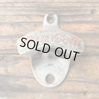 【8.2cm×7.0cm】コカ・コーラ 壁掛け 栓抜き ボトルオープナー ■ビンテージ アンティーク レトロ インテリア 店舗什器 インダストリアル