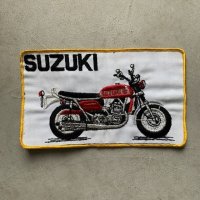 【12.6cm×21.2cm】デッドストック 70s「SUZUKI」刺繍ワッペン 白■ビンテージ アメリカ古着 雑貨 パッチ モーター系 バイク スズキ No.1