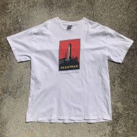 【XL】2000s Hanes「ALCATRAZ」プリントTシャツ 白■ビンテージ アメリカ古着 ヘインズ コットン アルカトラズ 刑務所 囚人 プリズナー