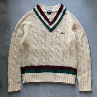 【S/M】IZOD LACOSTE Vネック アクリルセーター チルデンニット 生成り色■ビンテージ オールド アメリカ古着 70s/80s ケーブル編み 