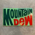 画像1: 【25.3cm×43.0cm】2010s Mountain Dew プレート 黄緑■アメリカ雑貨 看板 ガレージ マウンテンデュー ジュース 企業 (1)