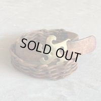 【W32〜W34】UNKNOWN 真鍮バックル 編み込みレザーベルト ブラウン 茶色■ビンテージ オールド アメリカ古着 70s ヒッピー 革細工