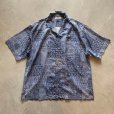 画像1: 【L/XL】TOMMY BAHAMA ボックス 半袖シルクシャツ 青 総柄■ビンテージ オールド アメリカ古着 開襟 トミーバハマ オープンカラー アロハ (1)