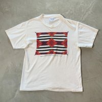 【L】90s USA製 ナバホ チーフブランケット プリントTシャツ 白■ビンテージ オールド アメリカ古着 Hanes コットン ミュージアム アート