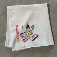 【66cm×93cm】「MONDAY」ネイティブアメリカン 刺繍入り フィードサック テーブルナプキン■ビンテージ アンティーク アメリカ雑貨