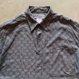画像2: 【L/XL】90s UNTIED 半袖レーヨンシャツ 総柄■ビンテージ オールド アメリカ古着 アート 小紋柄 手裏剣 和柄 (2)