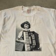 画像2: 【XL】90s USA製 JERZEES フォトプリントTシャツ 白黒■ビンテージ オールド アメリカ古着 写真 アート モノクロ アコーディオン 音楽