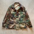 画像1: 【M-Regular】ボロ 90s ウッドランドカモ コンバットジャケット 迷彩■ビンテージ オールド アメリカ古着 ミリタリー サバゲー 米軍実物 (1)