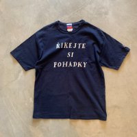 【M】Champion RIKEJTE SI POHADKY「おとぎばなしをしましょう」プリントTシャツ 紺■ビンテージ オールド アメリカ古着 チャンピオン