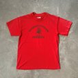画像1: 【Kids or Ladies】90s Hanes カウボーイ カレッジプリントTシャツ 赤■ビンテージ オールド アメリカ古着 子供服 キッズ レディース (1)