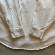 画像10: 【M/L】Levi's 長袖シャツ ホワイト 白無地■ビンテージ オールド アメリカ古着 リーバイス 2000s Y2K 赤タブ 白シャツ