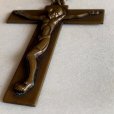 画像3: 【7.8cm×6.4cm】キリストモチーフ 十字架 磔 ブラス ウォールデコ■ビンテージ アンティーク ヨーロッパ雑貨 チェーン クロス 真鍮