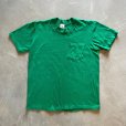 画像1: 【Ladies】80s USA製 STEDMAN バックプリント ポケットTシャツ 緑■ビンテージ オールド アメリカ古着 レディース シングルステッチ (1)