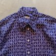 画像2: 【L】袖カットオフ di ruggiero 長袖シャツ 青紫 総柄■ビンテージ オールド レトロ ヨーロッパ古着 イタリア ダメージ ボロ