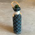 画像1: 【28.5cm】ラグ(カーペット)×ガラスボトル フラワーベース 花瓶■ビンテージ アンティーク アメリカ雑貨 インテリア フォークアート No.2 (1)