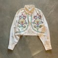 画像1: 【Ladies】BODYBEST 刺繍入り 短丈 長袖シャツ 白■ビンテージ オールド レトロ アメリカ古着 レディース ロンドンスタイル (1)