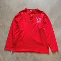 【L/XL】90s USA製 COTTON DELUXE ヘンリーネック プリント 長袖Tシャツ 赤■ビンテージ オールド アメリカ古着 コットン ロンT