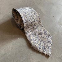 【幅 7.7cm】UNKNOWN シルクネクタイ 総柄 白■ビンテージ オールド レトロ アメリカ古着 渦巻 和柄 アセテート