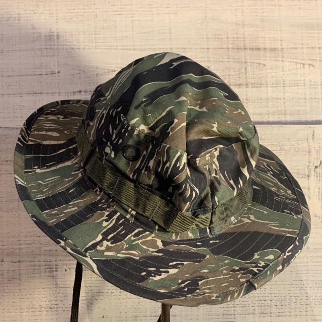 【58cm】タイガーストライプ ジャングルハット カモ柄 迷彩 ビンテージ オールド レトロ アメリカ古着 帽子 ミリタリー ブーニー