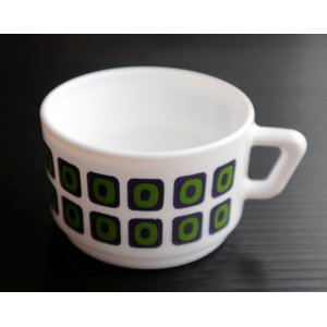 画像: ◆ ヨーロッパ雑貨 フランス製 arcopal スタッキングマグ 白緑/ビンテージ アンティーク レトロ コーヒーカップ アート モダン 食器