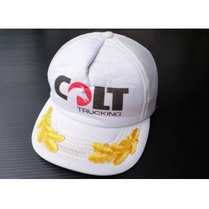 画像: ◆ 80's COLT TRUCKING 刺繍ワッペン付き 馬 メッシュキャップ 白/ビンテージ オールド レトロ アメリカ古着 帽子