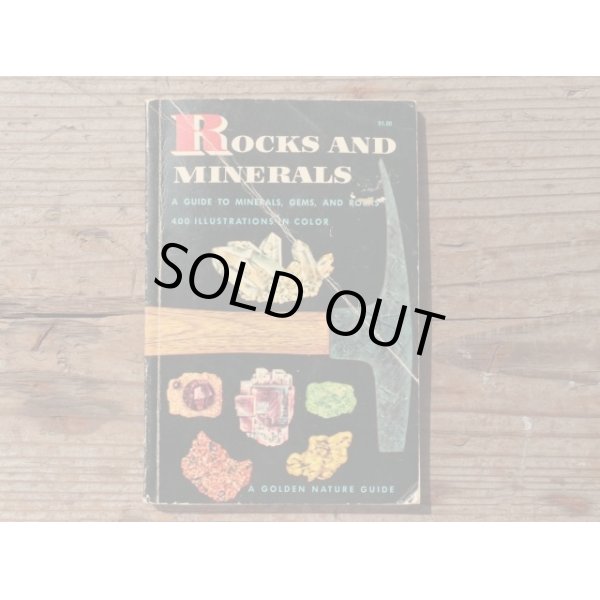 画像1: ◆ アメリカ雑貨 50s ROCKS&MINERALS 鉱石 ミニブック 15.4cm×10.3cm/ビンテージ 洋書 古本 インテリア 鉱物 図版 専門書 (1)