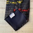 画像6: 【幅 9.5cm】E=MC2 アインシュタイン 相対性理論 ポリエステル ネクタイ 黒 総柄■ビンテージ オールド レトロ アメリカ古着 (6)