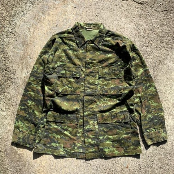 画像1: 【M-R】UNKNOWN BDU ジャケット デジカモ 緑 迷彩■アメリカ古着 民間 ミリタリー コットン コンバット デジタル (1)