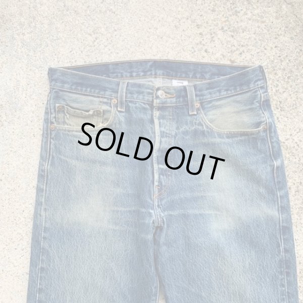 画像2: 【W34】2000s Levi's 501 デニムパンツ ヒゲ■ビンテージ オールド アメリカ古着 リーバイス ジーパン オリジナル Y2K コロンビア製 (2)