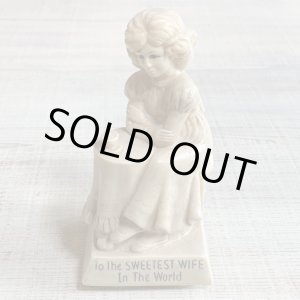 画像: 【高さ 15.8cm】70s USA製「To The SWEETEST WIFE-」メッセージドール■ビンテージ アンティーク 人形 オブジェ インテリア W&R Berries