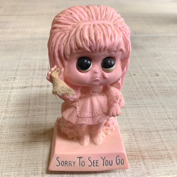 画像1: 【高さ 15.5cm】「SORRY TO SEE YOU GO」メッセージドール ピンク■ビンテージ アンティーク 人形 オブジェ インテリア 70s USA製 女の子 (1)