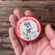 画像2: 【5.7cm】「IT'S NOT MY FACE IT'S MY FIGURE」ピンズ ピンバッチ■ビンテージ アンティーク レトロ アメリカ雑貨 50s 缶バッジ (2)