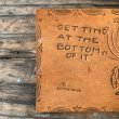 画像2: 【8.3cm×13.8cm】1900s「Getting at the bottom of it」レザー ポストカード 絵葉書■ビンテージ アンティーク レトロ アメリカ雑貨 手紙 (2)