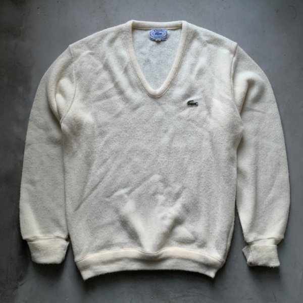 画像1: 【S/M】70s-80s IZOD LACOSTE Vネック アクリルニット セーター 白■ビンテージ オールド アメリカ古着 USA製 ラコステ ワンポイント  (1)