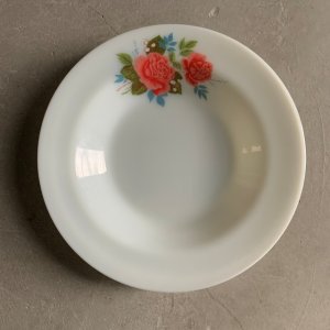 画像: 【21.5cm】イングランド製 JAJ PYREX ミルクガラス プレート 薔薇■ビンテージ アンティーク 雑貨 お皿 パイレックス No.3