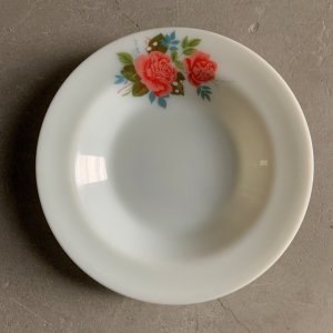 画像: 【21.5cm】イングランド製 JAJ PYREX ミルクガラス プレート 薔薇■ビンテージ アンティーク 雑貨 お皿 パイレックス No.5