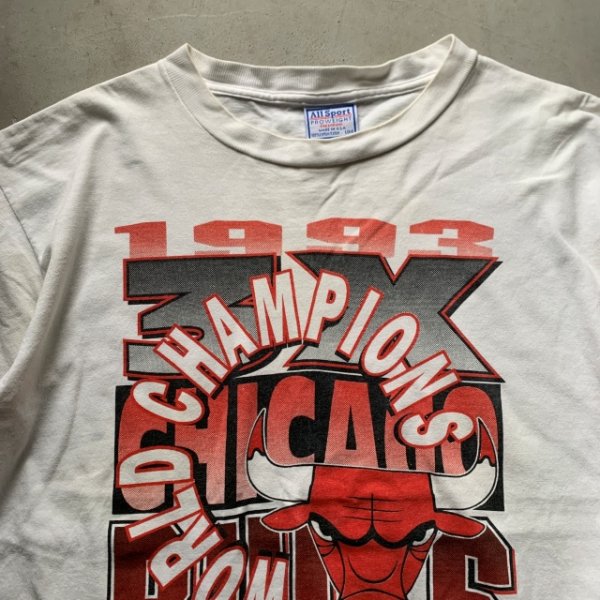 画像2: 【L】USA製 90s シカゴブルズ プリントTシャツ 白■ビンテージ オールド アメリカ古着 NBA バスケットボール シングルステッチ (2)