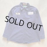 画像: 【L/XL】aramark オールコットン 長袖ワークシャツ ネイビー フェード 無地■ビンテージ オールド アメリカ古着 ワッペン付き