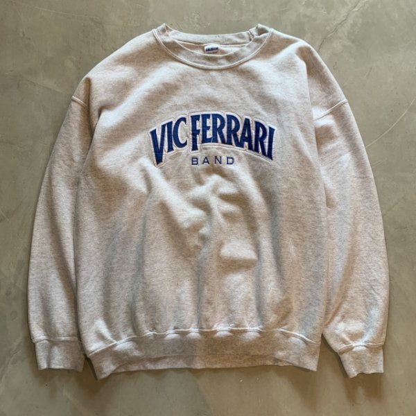 画像1: 【XL】VIC FERRARI BAND スウェット ライトグレー■アメリカ古着 GILDAN ギルダン ワッペン＆刺繍 バンド (1)