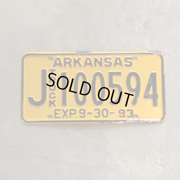 画像1: 【15.2cm×30.2cm】90s ARKANSAS トラック ナンバープレート 黄色×黒■ビンテージ アンティーク アメリカ雑貨 ブリキ看板 ガレージ (1)