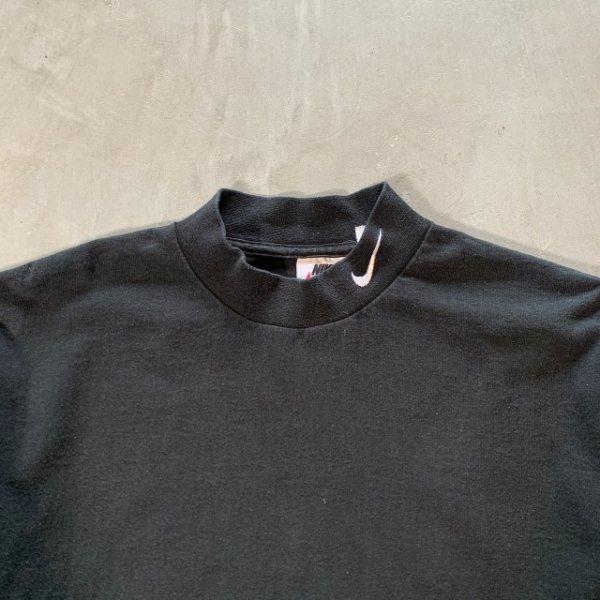 画像2: 【L】90s USA製 NIKE モックネック 長袖Tシャツ ロンT ブラック 黒■ビンテージ オールド アメリカ古着 ナイキ ロゴ刺繍 ハイネック (2)