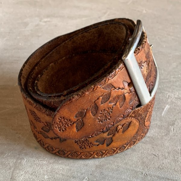 画像2: 【W34(W32〜W36)】KANSAN 型押し レザーベルト ブラウン 茶色■ビンテージ オールド アメリカ古着 70s 花柄 ヒッピー 革細工 (2)