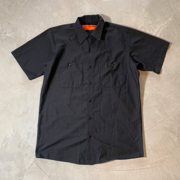 画像1: 【M/L】USA製 RED KAP 半袖ワークシャツ ブラック 黒無地■ビンテージ オールド レトロ アメリカ古着 レッドキャップ 綿ポリ 90s (1)
