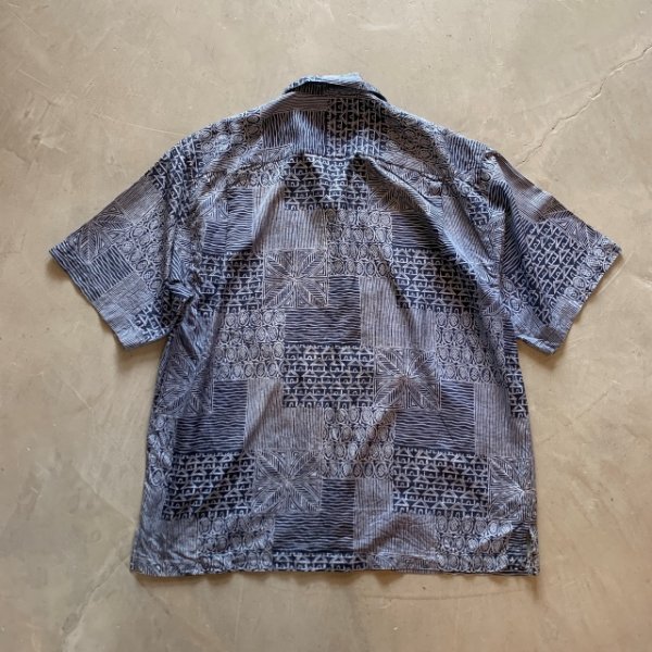 画像2: 【L/XL】TOMMY BAHAMA ボックス 半袖シルクシャツ 青 総柄■ビンテージ オールド アメリカ古着 開襟 トミーバハマ オープンカラー アロハ (2)